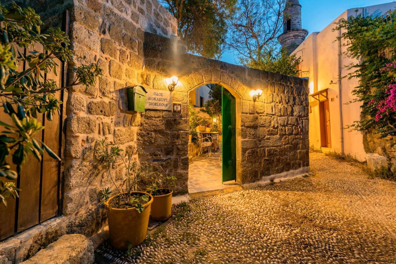 Апартаменты Secret Garden - Old Town Родос Экстерьер фото
